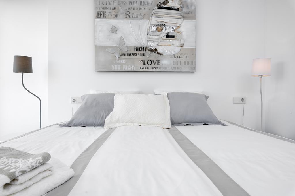 Mercedes Penthouse In By Solaga Homes Apartament *