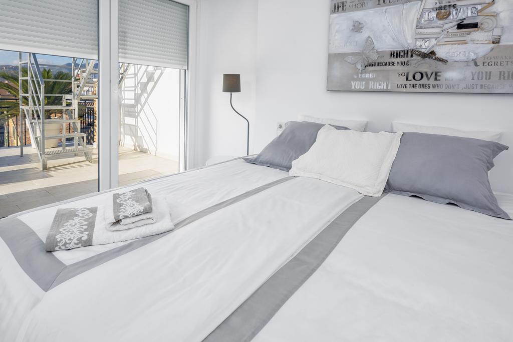 Mercedes Penthouse In By Solaga Homes Apartament Malaga